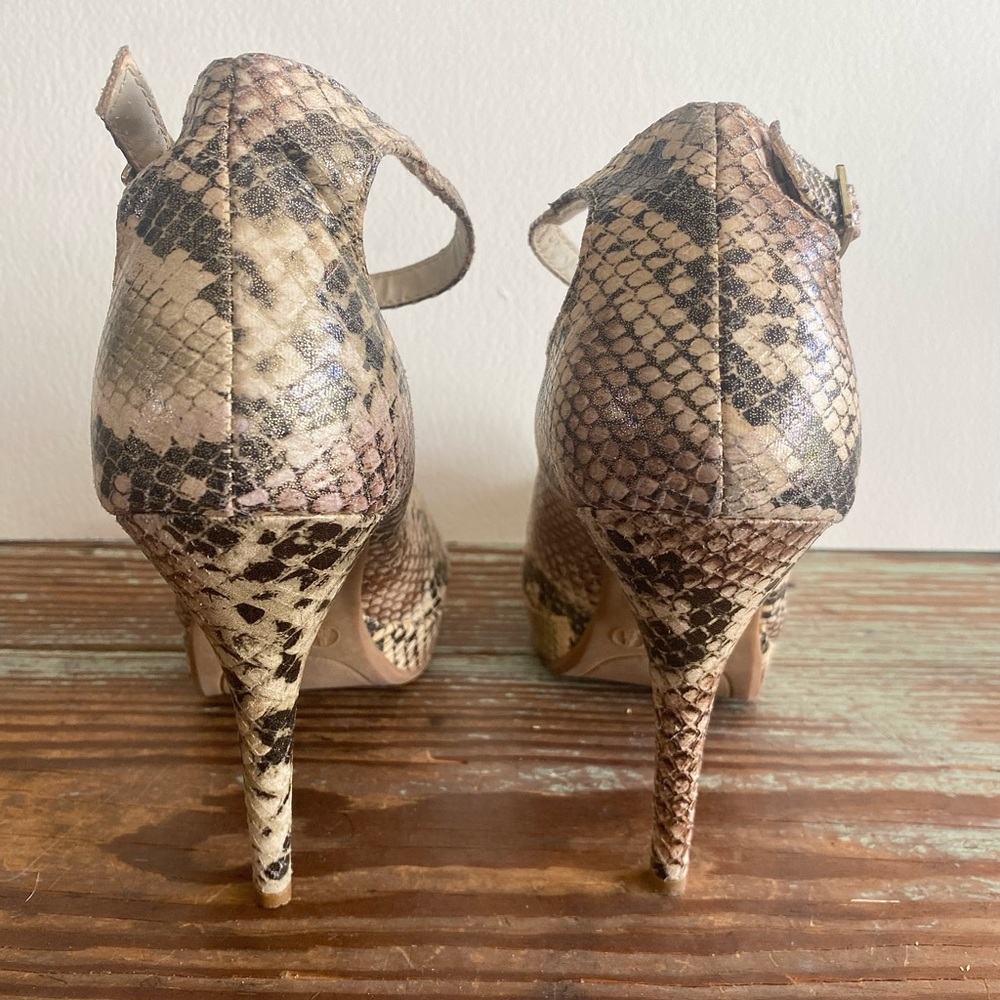 Dollhouse verdict 107 metallic snakeskin heels size 8 - Picture 8 of 12
